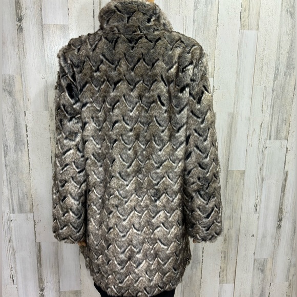 Dennis by Dennis Basso Platinum Faux Fur Coat - Picture 9 of 13